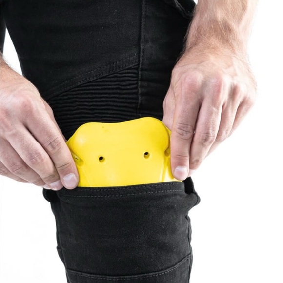 NWT, Winx Wheels, Winx RideReady Moto Pants and Protective Gear, Large, Black - Picture 3 of 7